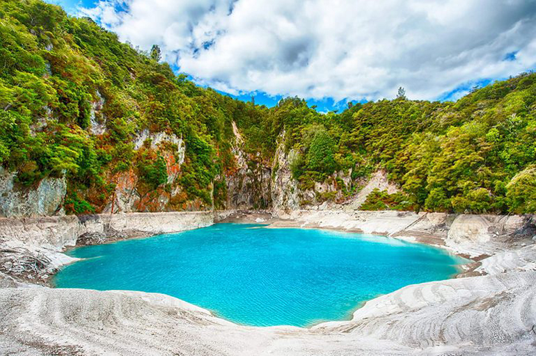 Inferno Crater Lake – New Zealand