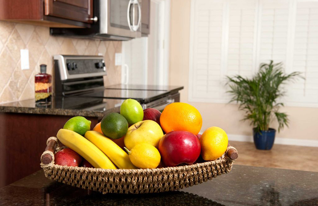 Build a decorative fruit bowl