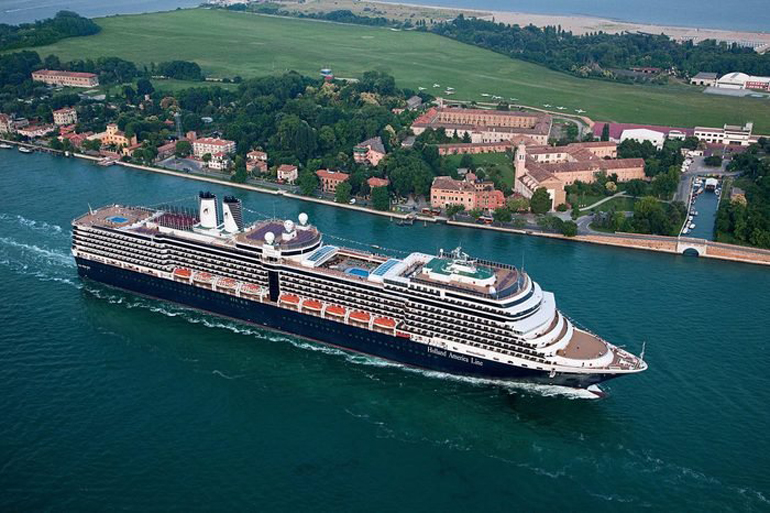 Best midsize cruise – Holland America Line