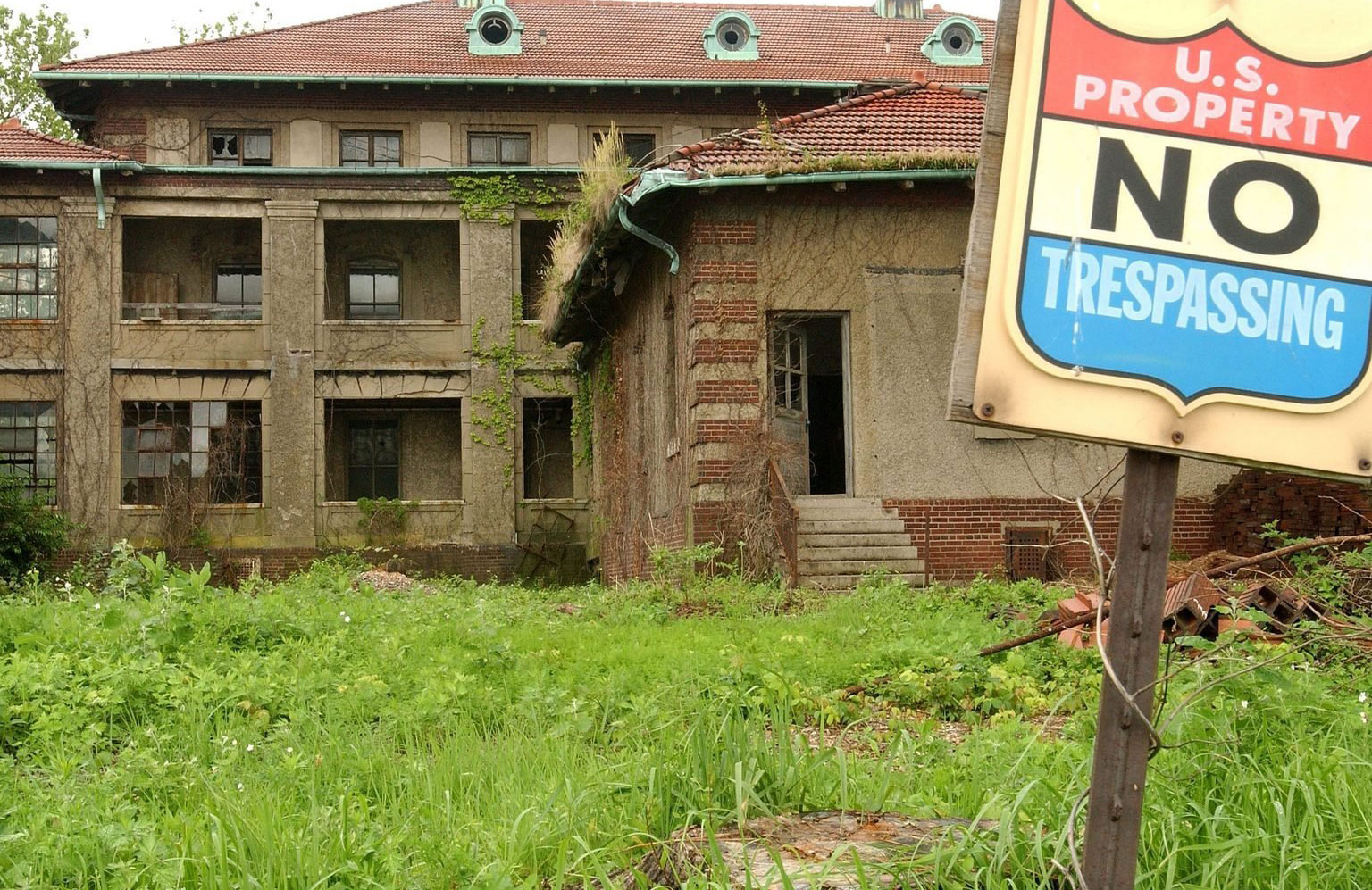 Ellis Island Hospital Complex