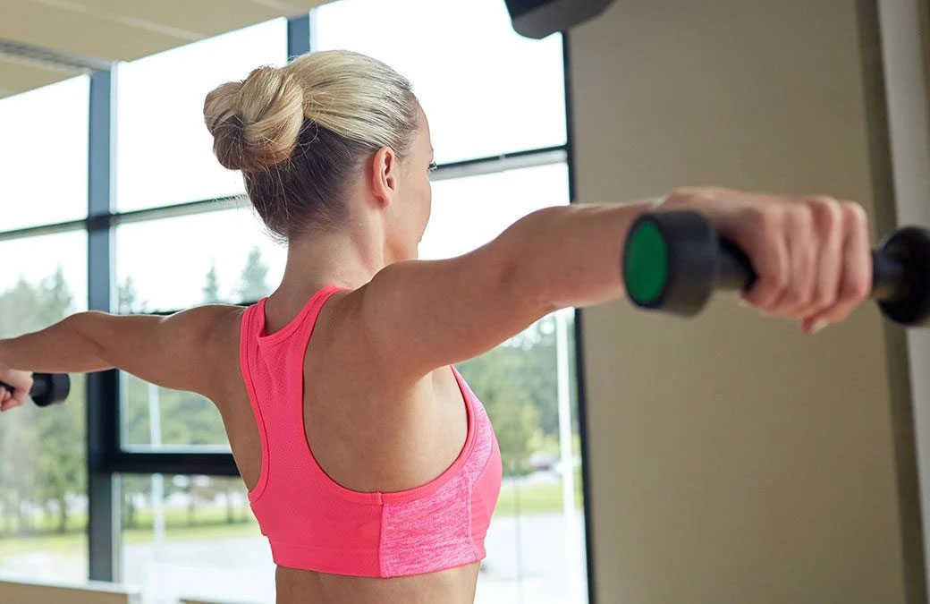 Best arm exercises: lateral raise (aka side raise)
