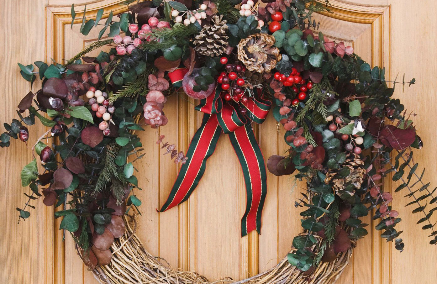 Fresh foliage and vines Christmas wreath