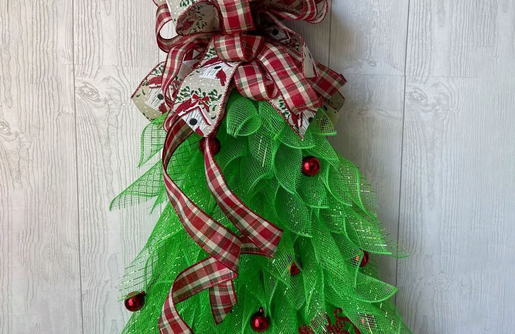Christmas tree wreath