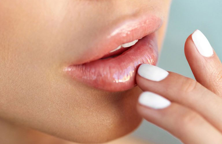 Plump up lips