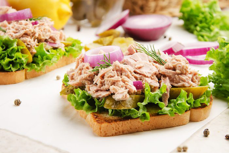 Tuna salad sandwich