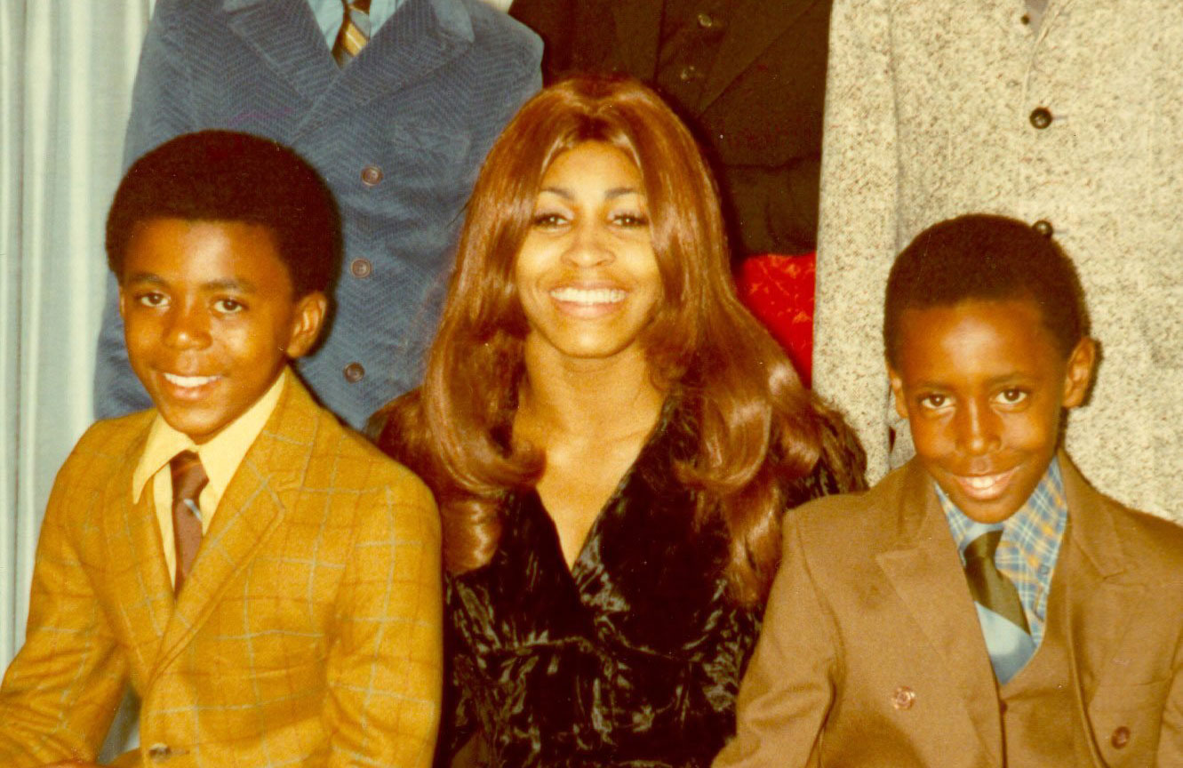 7. Tina Turner made time for friends and family