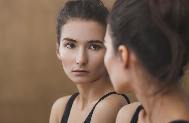 4. Signs of body dysmorphia