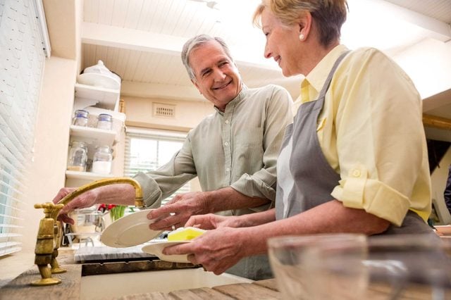 Wash dishes: Reduce anxiety